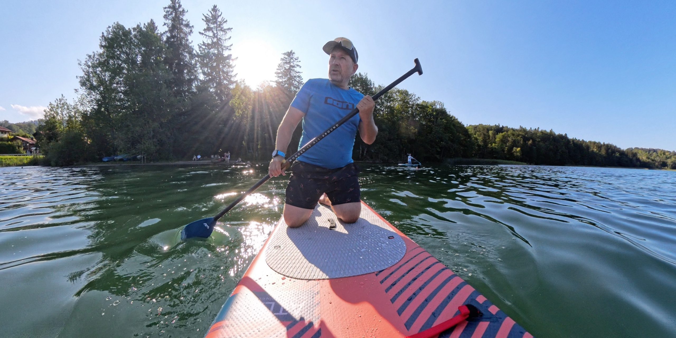Tegernsee SUP Pumpe Stand Up Paddler auf dem Tegernsee