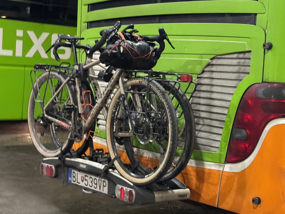 Rücktransfer nach dem Alpencross: So kommst du vom Gardasee mit dem Rad & Zug zurück Rücktransport nach der Fahrradreise / Alpencross