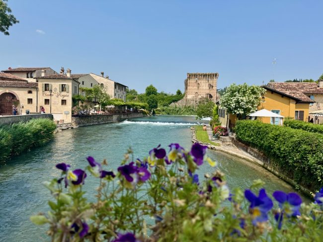 Mit dem Rad zum schönsten Dorf Italiens? Gravel Tour von Lazise nach Borghetto am Gardasee