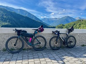 Unsere Bikes für den Alpencross: Trek Checkpoint und Trek Madone