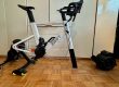 Zwift Ride Indoor Bike Setup im Raum – kompletter Aufbau