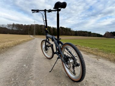 RCB GK4 Faltrad auf Schotterstraße