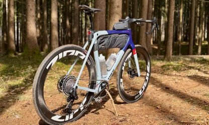 Trek Checkmate Project One – Matte Hex Blue / Plasma Grey Pearl