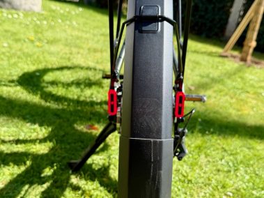 Aventon Trava ADV auf Waldweg Bayern – Trekking-E-Bike AutoShift Test