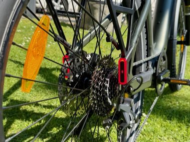Aventon Trava ADV Gesamtansicht olivgrün – Trekking-E-Bike AutoShift Test Deutsch