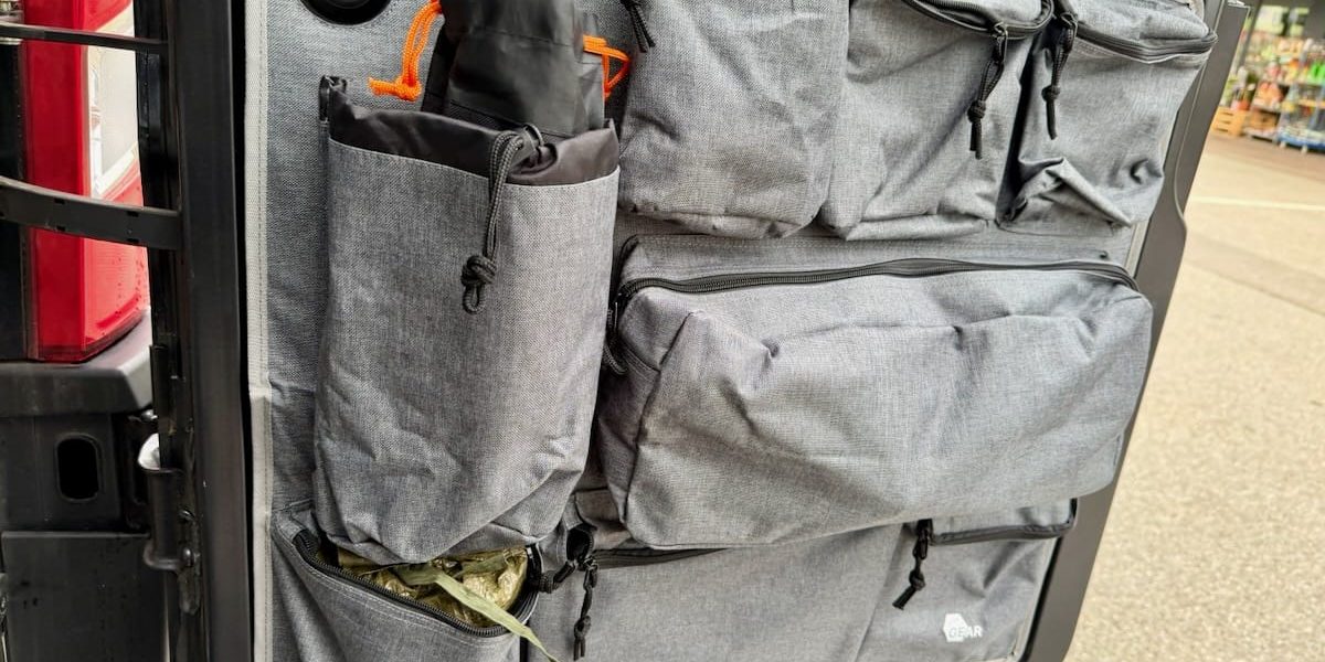stauraumtasche your GEAR Ortles R Organizer für Kastenwagen Hecktür – 5 your GEAR Ortles L Organizer für Kastenwagen Hecktür rechts und links – Wohnmobil Stauraumtasche mit 7 Reißverschlusstaschen & Flaschenhalter – Camping Utensilientasche robust & ohne Bohren – Van Zubehör