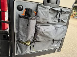 your GEAR Ortles L Organizer für Kastenwagen Hecktür rechts und links – Wohnmobil Stauraumtasche mit 7 Reißverschlusstaschen & Flaschenhalter – Camping Utensilientasche robust & ohne Bohren – Van Zubehör