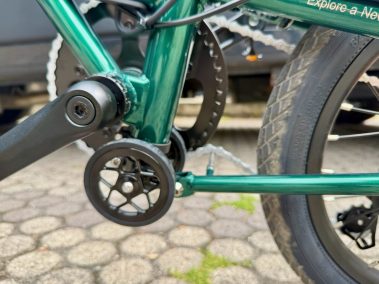 Engwe ZIP E-Faltbike fahrbereit aufgeklappt Frontansicht