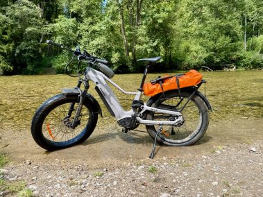 Himiway D5 2.0 E-Fatbike auf dem Pendelweg ins bayerische Alpenvorland