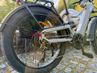 Himiway D5 2.0 auf Forstweg mit Slicks – Straßenreifen auf unbefestigtem Untergrund