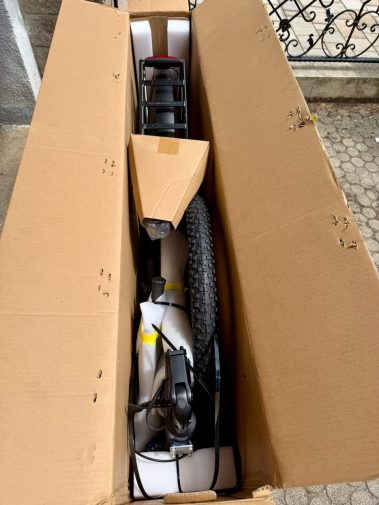 MapFour Roam Lieferung – E-Bike sicher verpackt im Karton