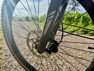 MapFour Roam App zeigt 9 Prozent Restakku nach 80 km 700 Höhenmetern