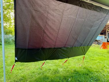 Silver-Black-Mesh Textur Nahaufnahme – Sichtschutzgewebe your GEAR Phoenix